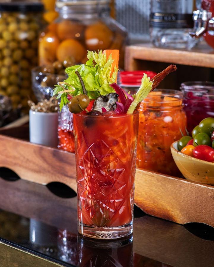Qt Queenstown Extérieur photo A Bloody Caesar