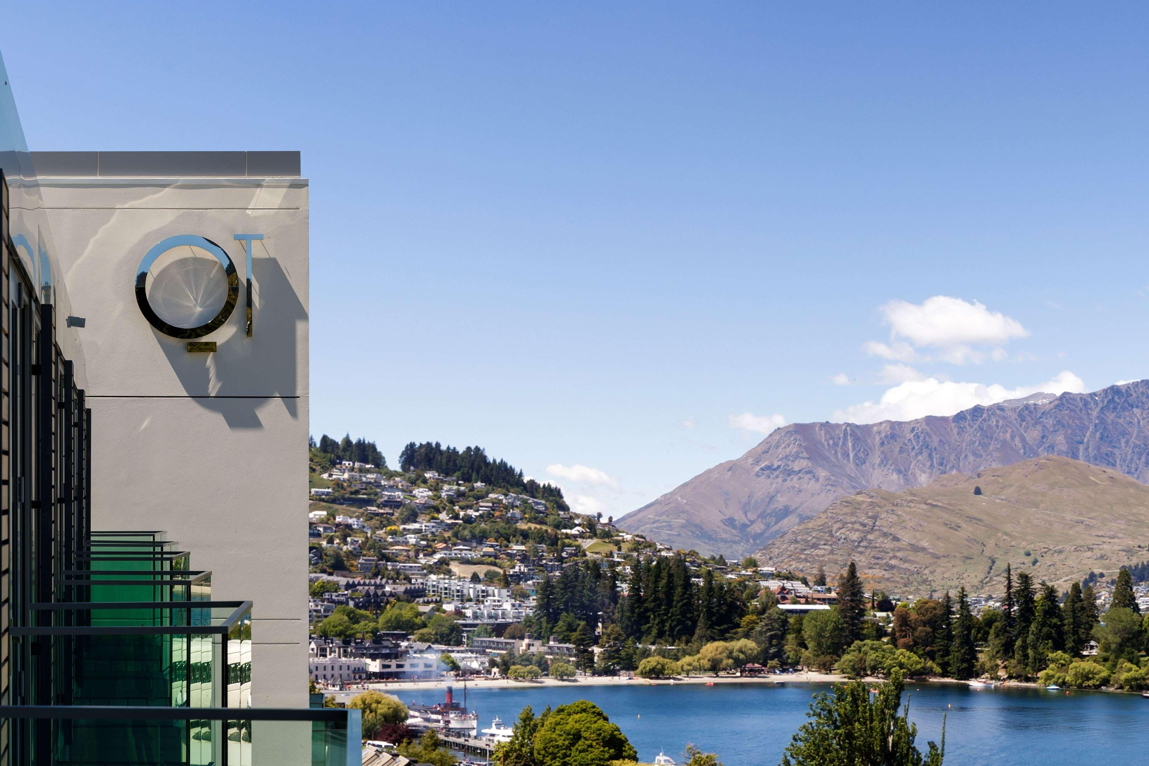 Qt Queenstown Extérieur photo The University of Otago Clocktower