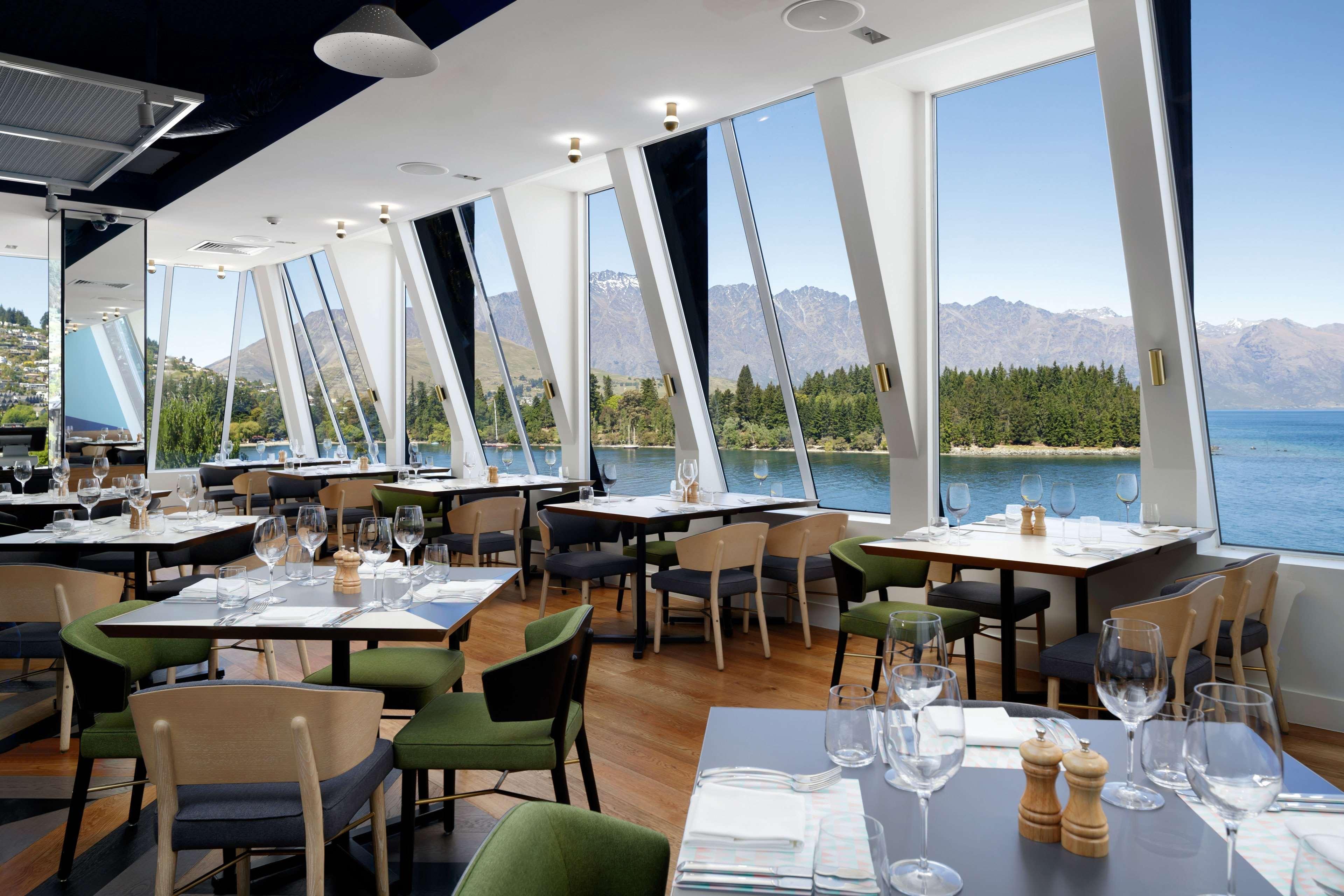 Qt Queenstown Extérieur photo The interior of the restaurant